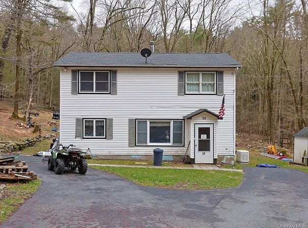 68 Kennel Road, Cuddebackville, NY 12729