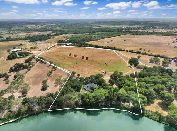 1196 Loch Lane, Seguin, TX 78155
