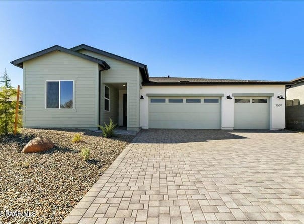 7507 E Louie Lane, Prescott Valley, AZ 86315