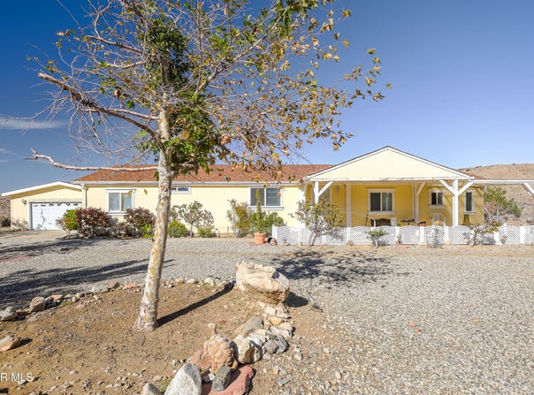 29520 Piani Road, Pearblossom, CA 93553