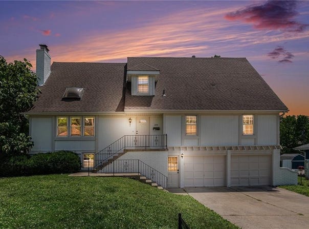 12731 Byars Road, Grandview, MO 64030