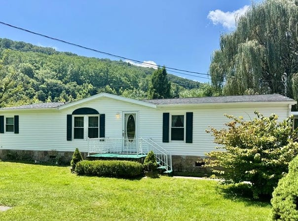 194 Hayton Avenue, BLUEFIELD, WV 24701