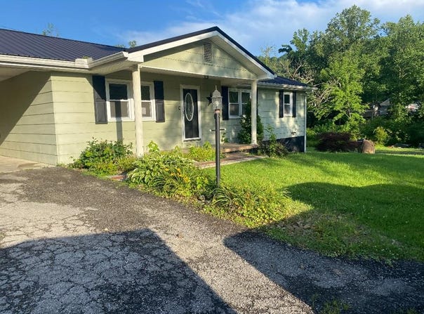 78 Travis Drive, Thelma, KY 41260