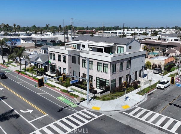 752 W 19th Street, Costa Mesa, CA 92627