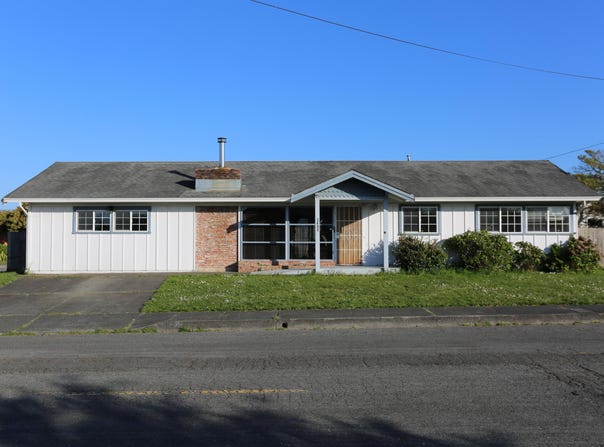 3408 Middlefield Lane, Myrtletown, CA 95501