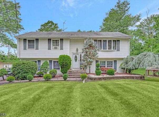 95 Gravel Hill Spotswood Rd, Monroe Twp., NJ 08831-3516