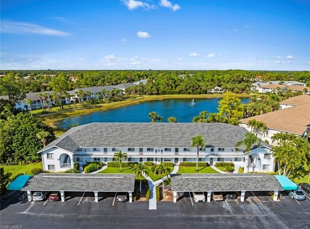 121 Gabriel Cir, NAPLES, FL 34104