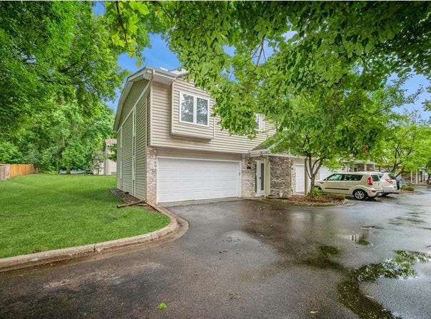 13031 Penn Avenue S, Burnsville, MN 55337