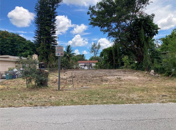 13xx NE 149, Miami, FL 33161