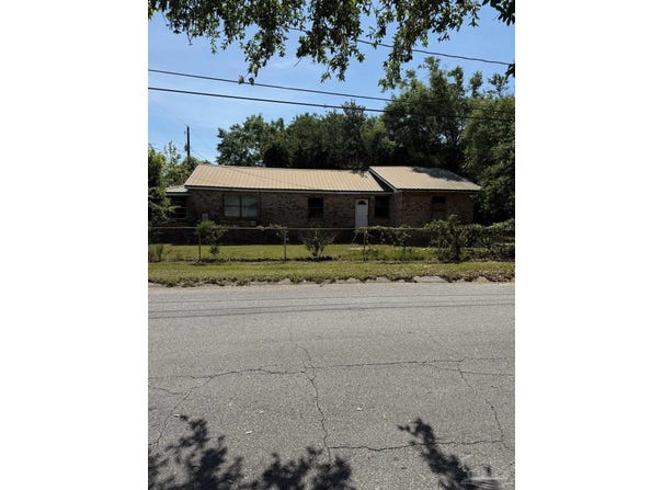 991 W Romana St, Pensacola, FL 32502