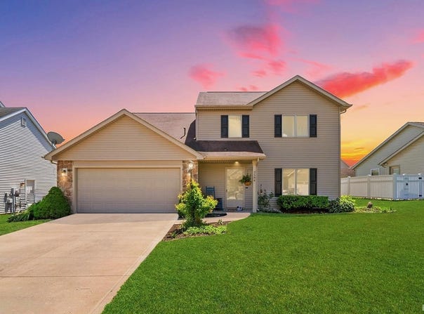 2584 Pine Cone Lane, Warsaw, IN 46582-6333