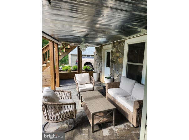 10 WESTVIEW DRIVE, LINDEN, VA 22642
