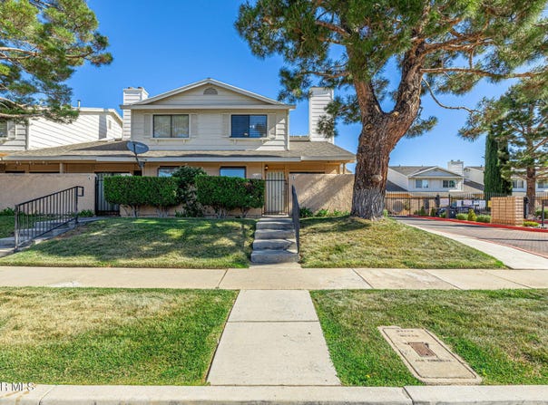 1105 Beechdale Drive, Palmdale, CA 93551