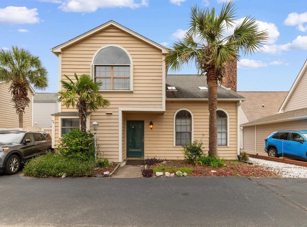 1004 Edge Dr., North Myrtle Beach, SC 29582
