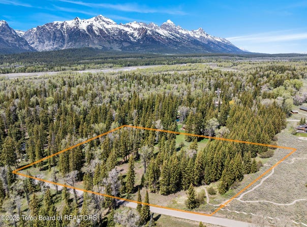 455 E BUCK MOUNTAIN Road, Jackson, WY 83001