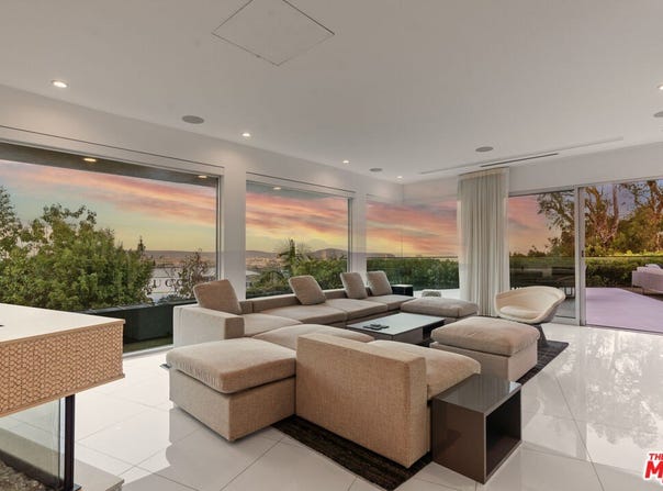 1377 Miller Pl, Los Angeles, CA 90069