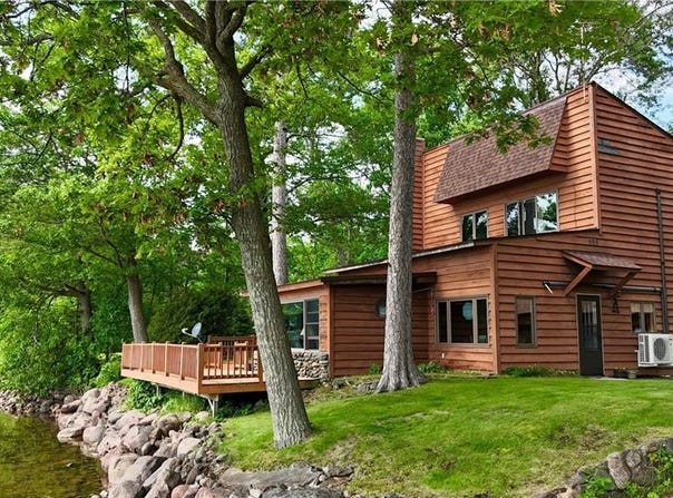 3025 Viewpoint Road, Isle, MN 56342