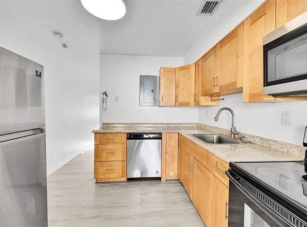 2409 Taft St, Hollywood, FL 33020
