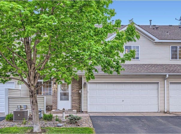 8861 Spring Lane, Woodbury, MN 55125