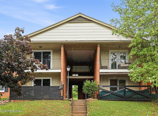 8006 Westover Dr, Louisville, KY 40059