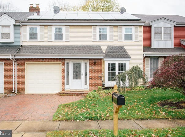 209 CARLETON LANE, MOUNT LAUREL, NJ 08054