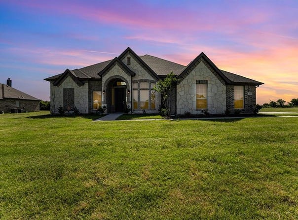 660 WALES Court, Waxahachie, TX 75167