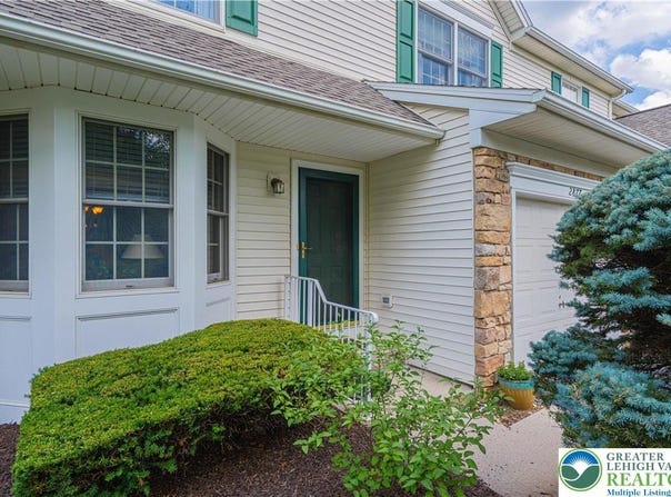 2877 Hope Ridge Drive, Bethlehem Twp, PA 18045