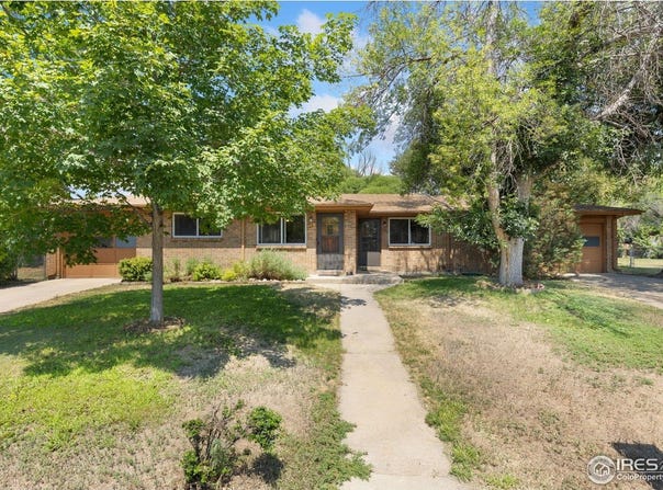 22 Emery Way, Longmont, CO 80501