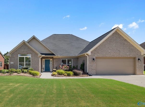 6735 McEachern Lane SE, Owens Cross Roads, AL 35763