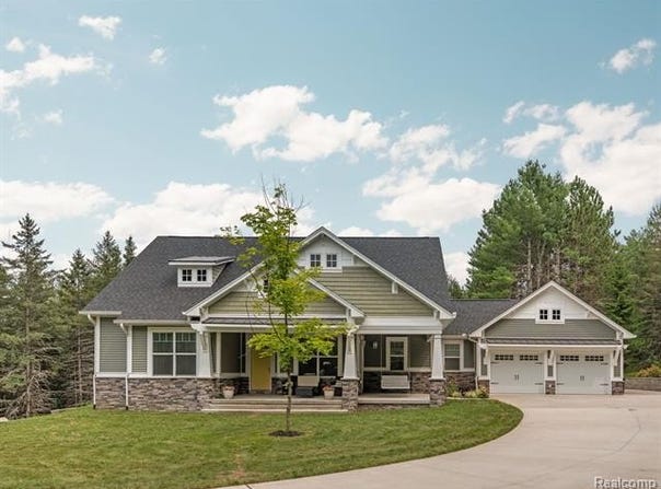 4082 County Road 612 NE, Excelsior Twp, MI 49646