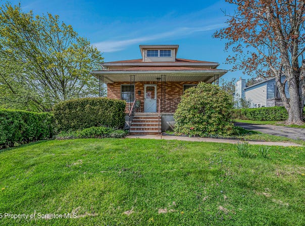 108 Armstrong Avenue, Clarks Green, PA 18411