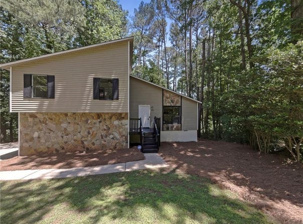 3924 Chimney Ridge Court, Ellenwood, GA 30294