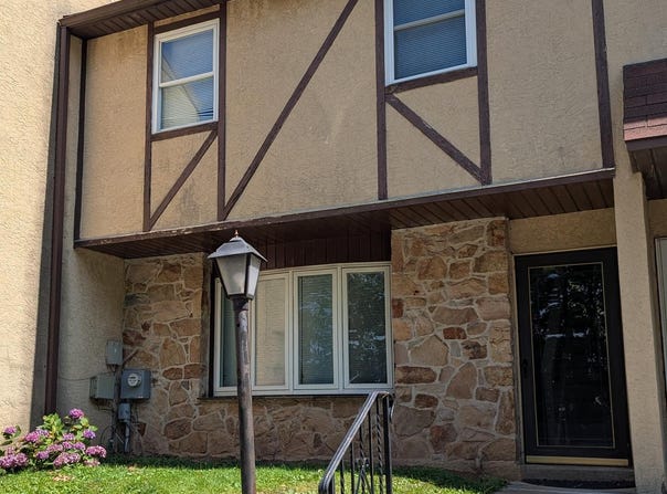 14 KNOCK N KNOLL CIRCLE, WILLOW GROVE, PA 19090