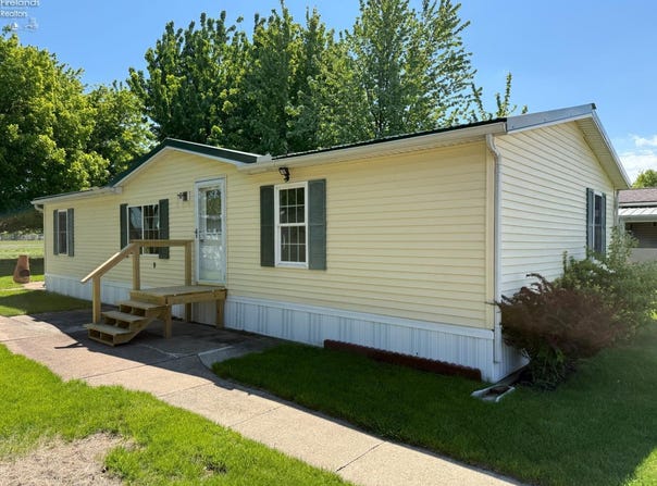 45 E Bass Circle, Marblehead, OH 43440