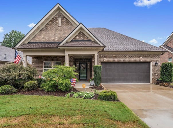 27 Layken Lane, Simpsonville, SC 29681