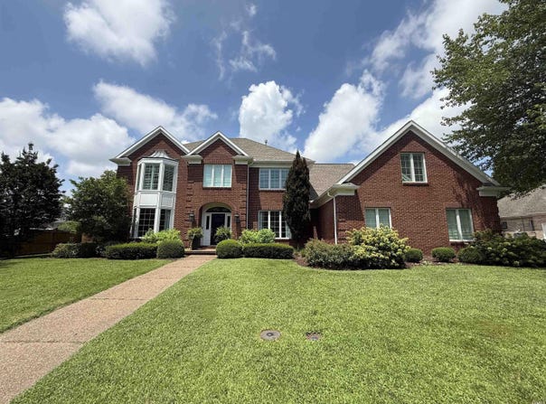 10314 Barrington Place, Newburgh, IN 47630