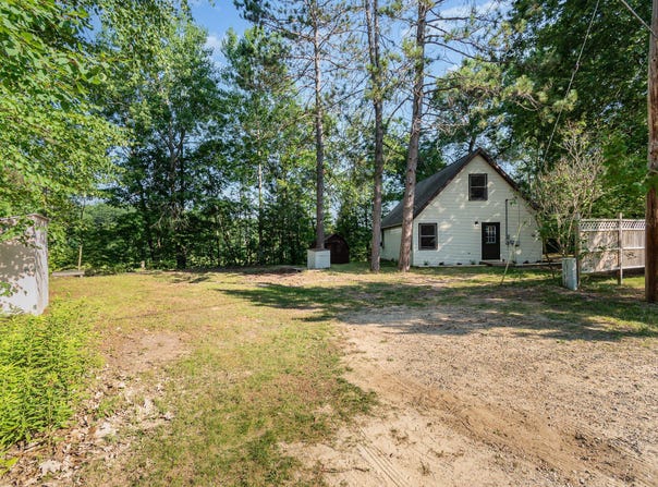 2350 S Whitney Beach Road, Beaverton, MI 48612