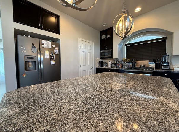 7068 Parrot Bay Way, Las Vegas, NV 89118