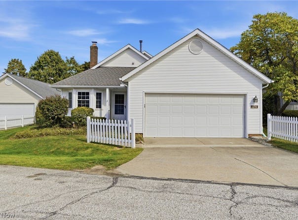 1270 Mallard Pond Circle, Broadview Heights, OH 44147