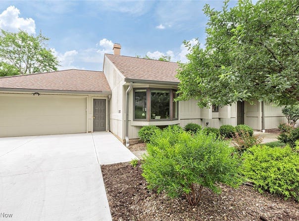 3212 Richmond Road, Beachwood, OH 44122
