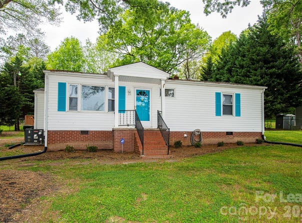 2711 Springbrook Circle, Gastonia, NC 28052