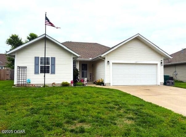 106 Penzance Street, Monett, MO 65708