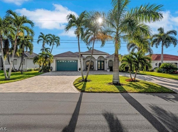 5221 SW 9th Place, Cape Coral, FL 33914