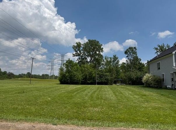 700 N Willard Road, Canton, MI 48187