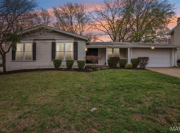 1077 Appalachian Trail, Chesterfield, MO 63017