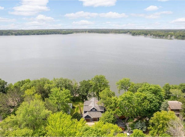 3035 Lakeshore Avenue, Medina, MN 55359