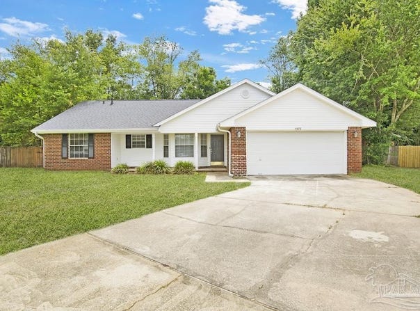 4672 Nottingham Creek Ct, Pace, FL 32571