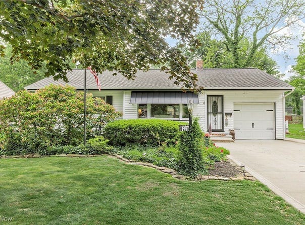 8279 WESTMOOR ROAD, MENTOR, OH 44060
