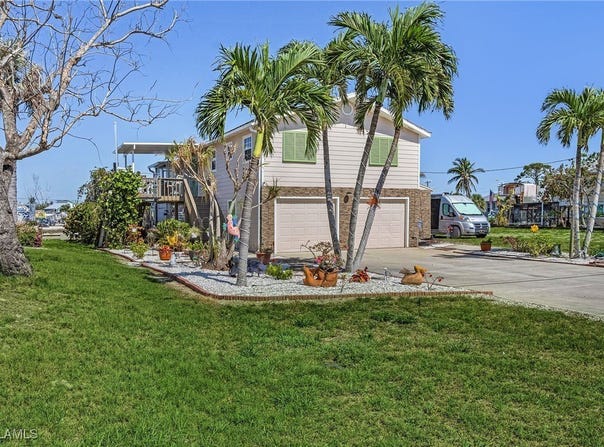 3374 York Road, St James City, FL 33956