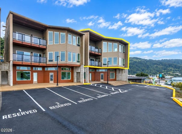 470 Hwy 101 N, Yachats, OR 97498